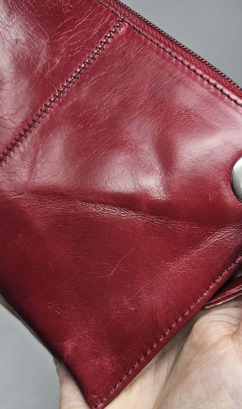 HOBO Vida Cardinal Red Polished Leather Clutch Wristlet NWT Minimalist - Picture 9 of 12